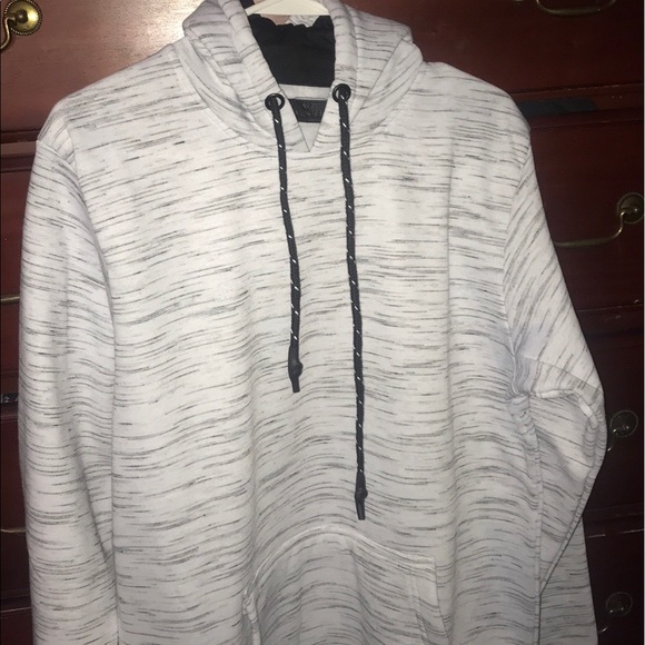 Black and white hoodie - Picture 2 of 2